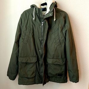 Men’s Winter Parka. Old Navy. Size Medium